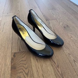 Michael Kors black heels 7 1/2